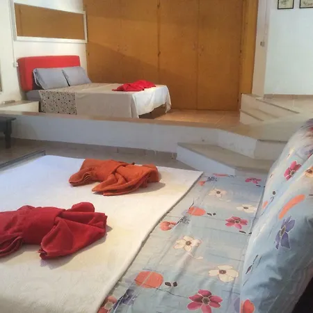 Casa Di Cleopatra بيت للعطل